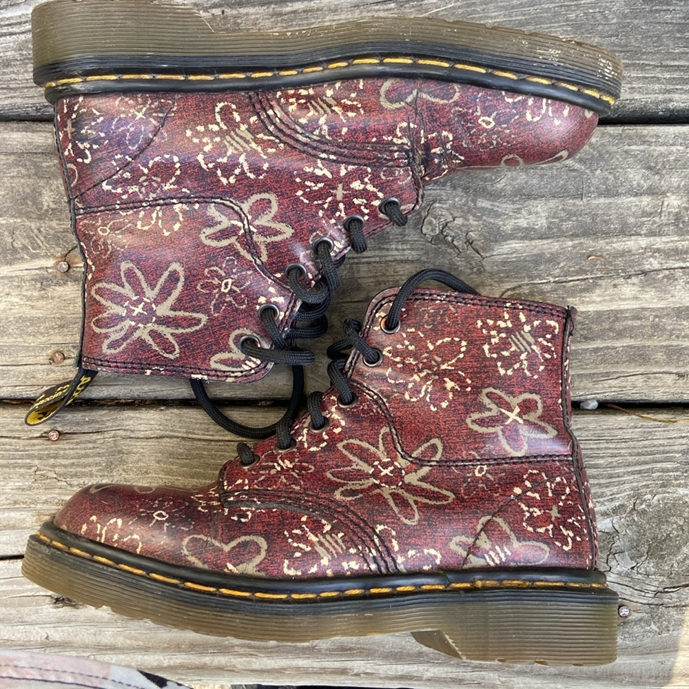 RARE Dr. Martens Made in England Dark Red Flower Print 6-Eye Boot Women's Size 5 - Picture 9 of 13
